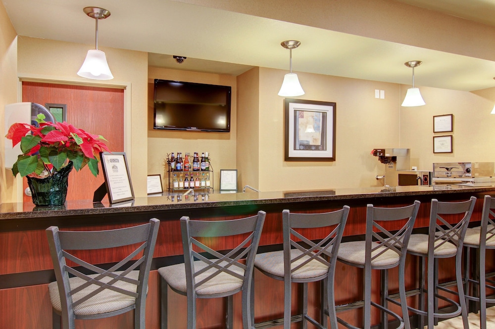 Cobblestone Inn & Suites Steele - photo 39