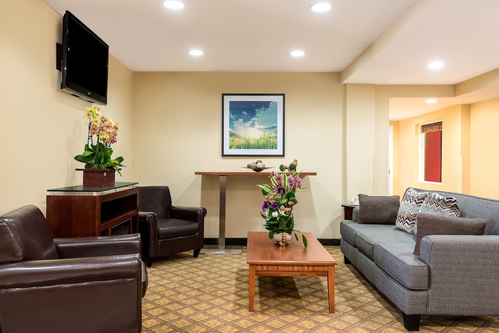 Candlewood Suites LAX Hawthorne by IHG - photo 22