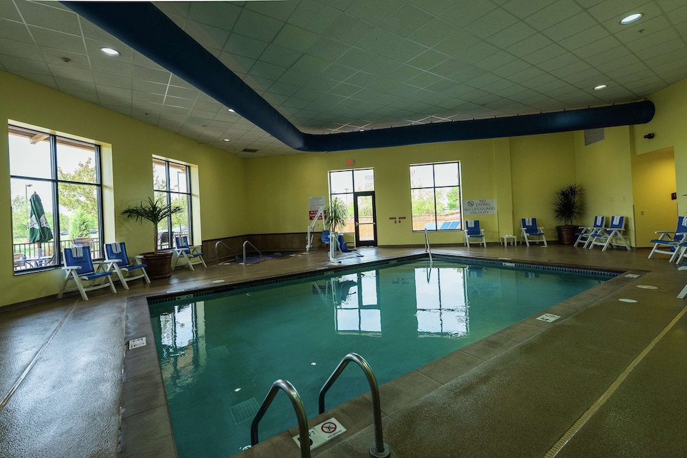 Embassy Suites by Hilton Minneapolis North - photo 23