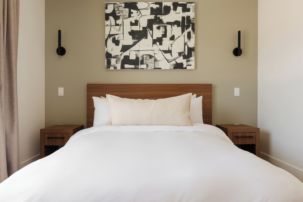 The Anthem Los Angeles Stadium District Tapestry by Hilton - photo 5