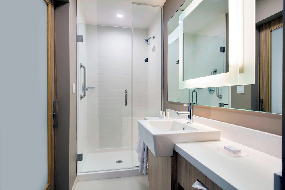 SpringHill Suites by Marriott Miami Doral - photo 9