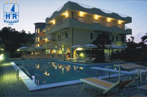 Hotel Rivadoro — hotel in Martinsicuro