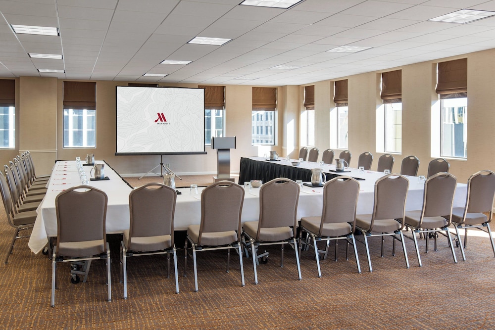 The Lincoln Marriott Cornhusker Hotel - photo 46