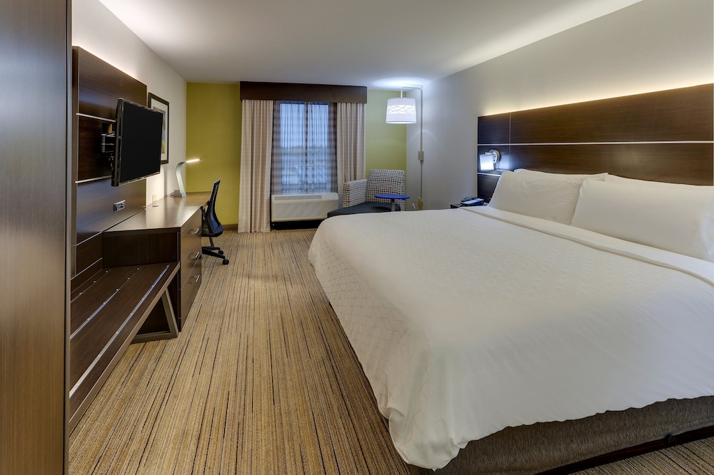 Holiday Inn Express & Suites Troy by IHG - photo 24