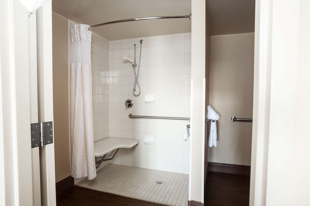 Hilton Garden Inn El Paso University - photo 17