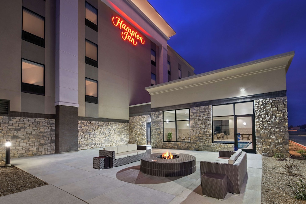 Hampton Inn Sikeston - photo 28