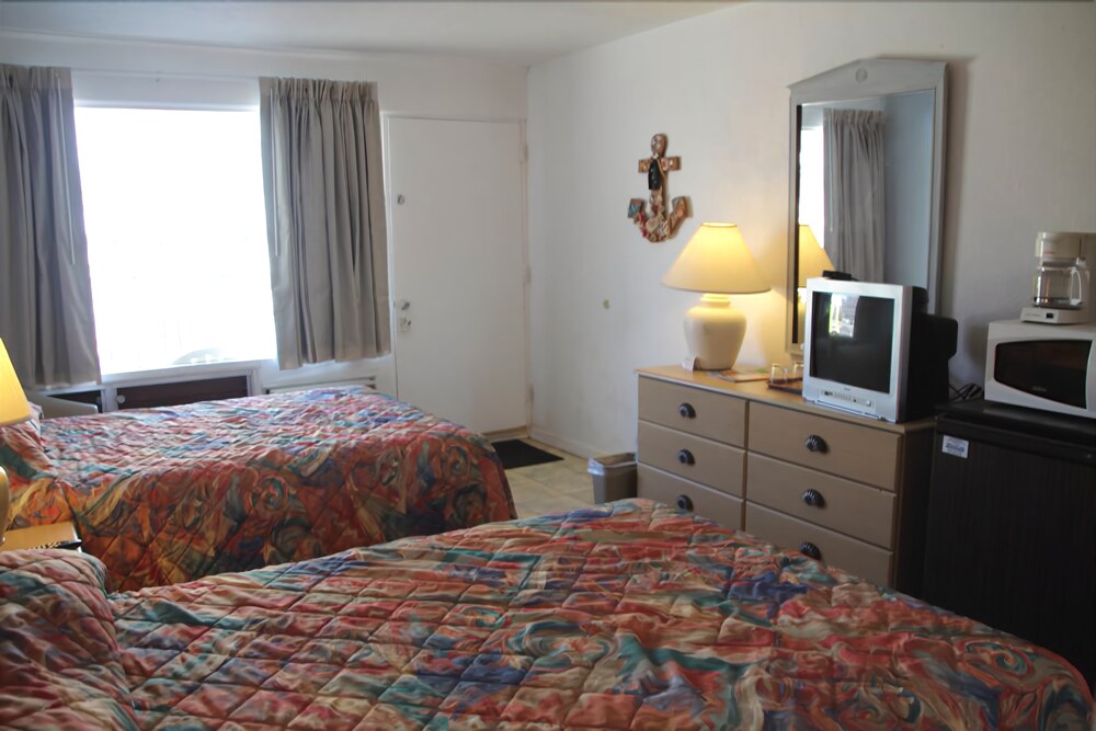 Beach Colony Motel - photo 5