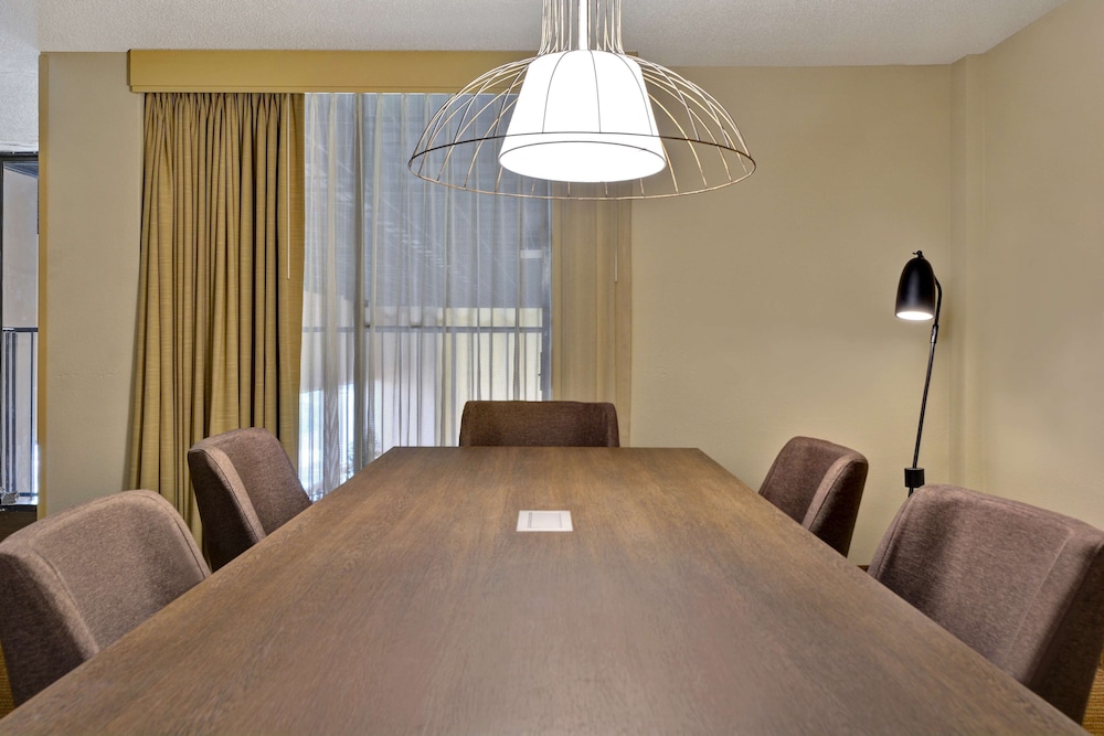 Embassy Suites Hotel Winston Salem - photo 13
