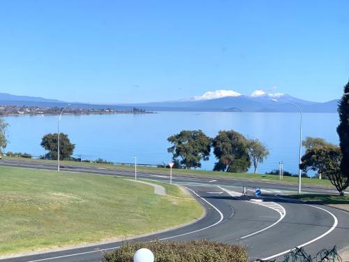 Stunning Views Spa Sauna and Lake Views in Taupo, New Zealand