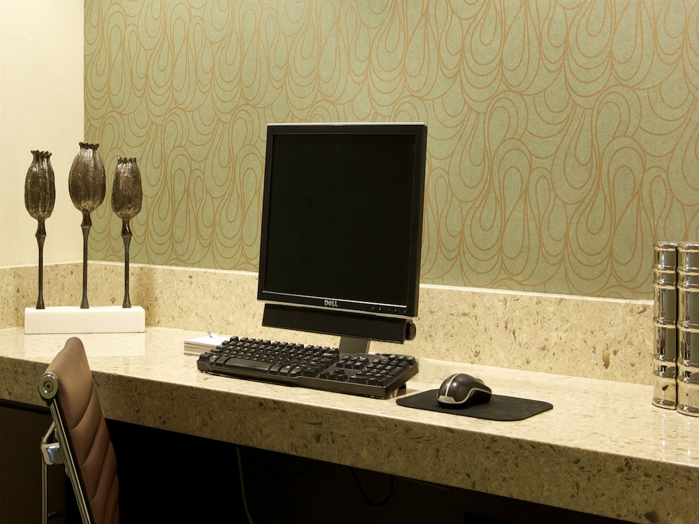 Hampton Inn Lawrenceville - photo 35
