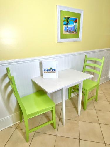 Island Inn of Atlantic Beach - photo 64