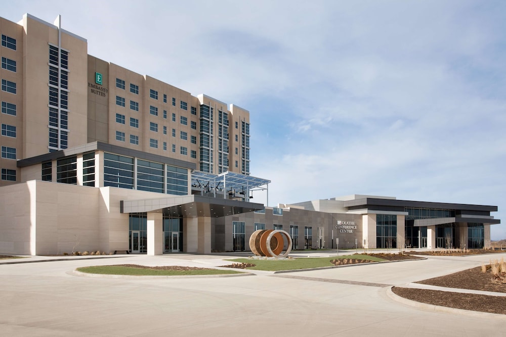 Embassy Suites by Hilton Kansas City Olathe - photo 47