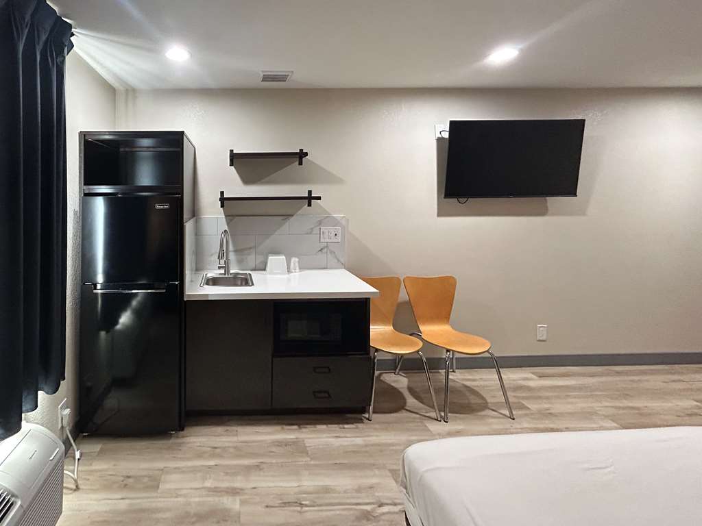Studio6 Suites Cameron Park CA Folsom - photo 10