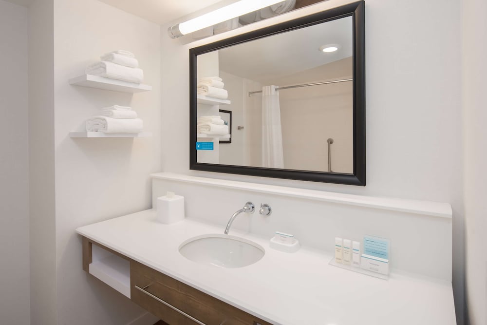 Hampton Inn & Suites Portland Pearl District - photo 29