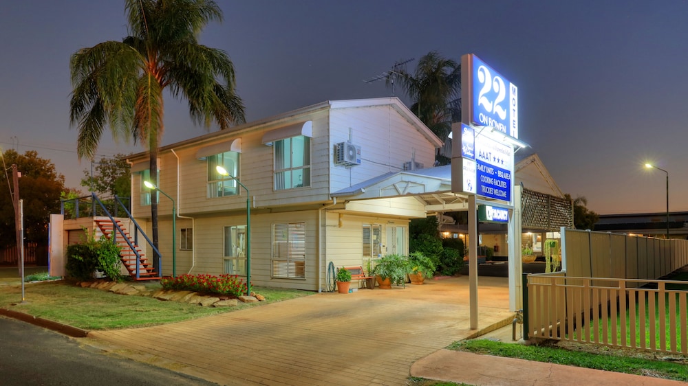 22 on Bowen Motel — hotel in Roma
