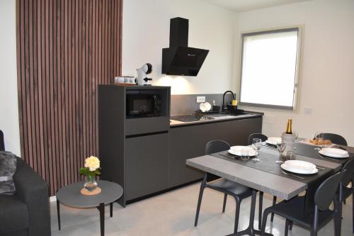 Baia delle Rose Via Roma 111 — 4-Star Luxury Hotel in Costa Volpino, Italy