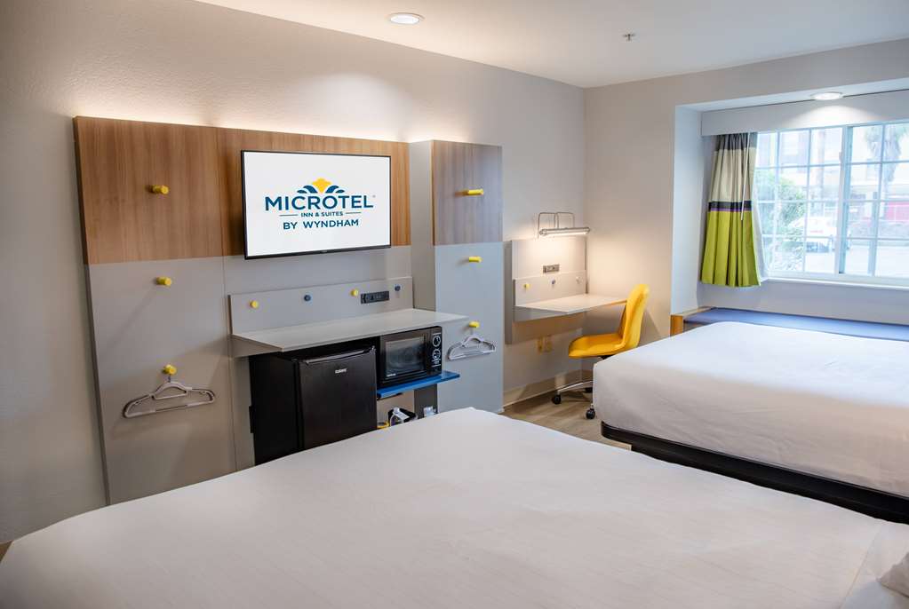 Microtel Inn & Suites by Wyndham Kingsland Naval Base I 95 - photo 24