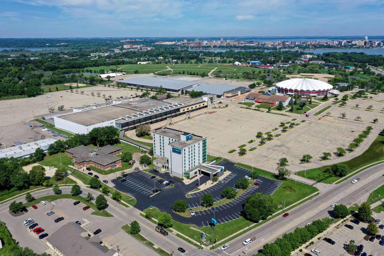 Clarion Suites Central - photo 24