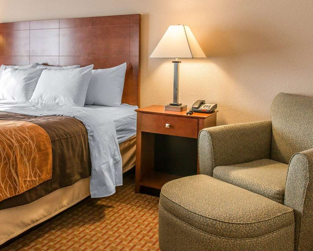 Quality Inn Near Interstate I94 - photo 11