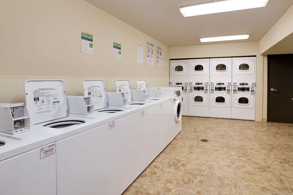 WoodSpring Suites Columbus North I 270 - photo 14
