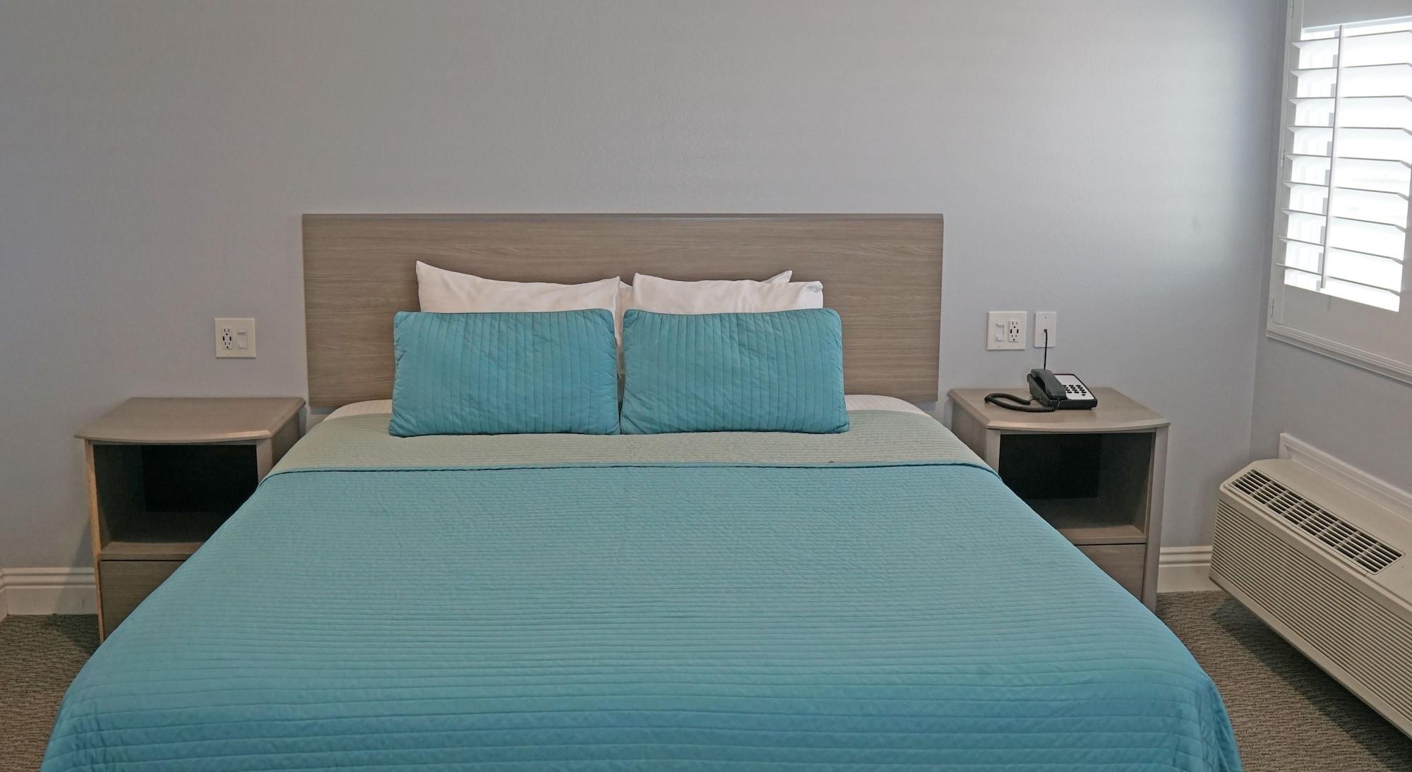 Surf City Inn Near Seal Beach Pier - photo 10