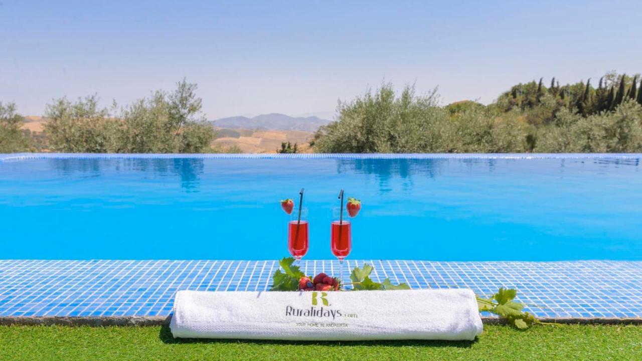 Casa Balcon del Torcal Antequera La Higuera by Ruralidays — 4-Star Luxury Hotel in Antequera, Spain