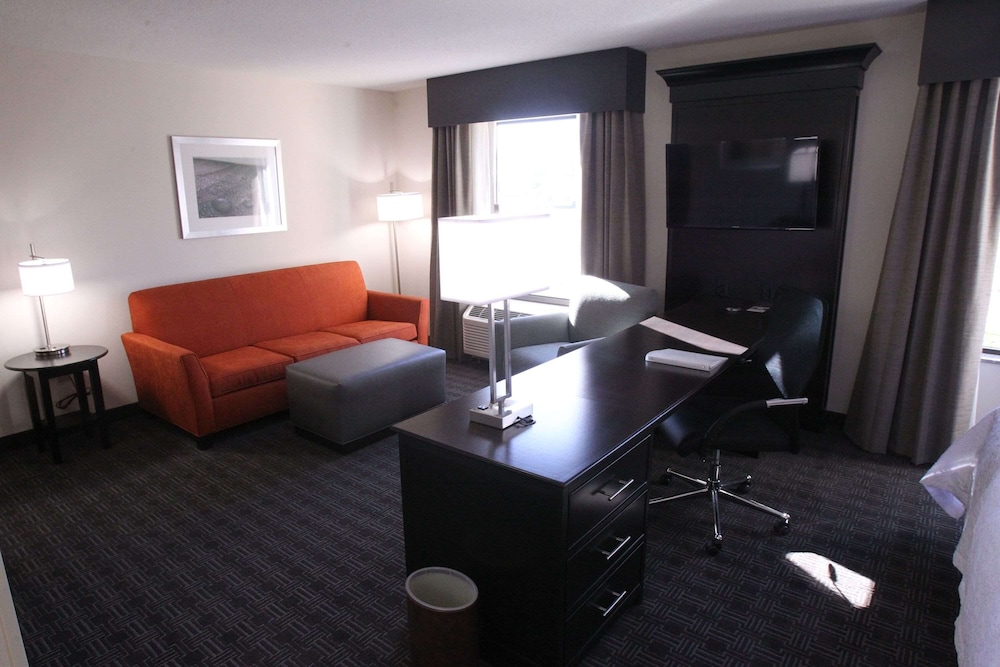 Hampton Inn & Suites Seneca Clemson Area - photo 32