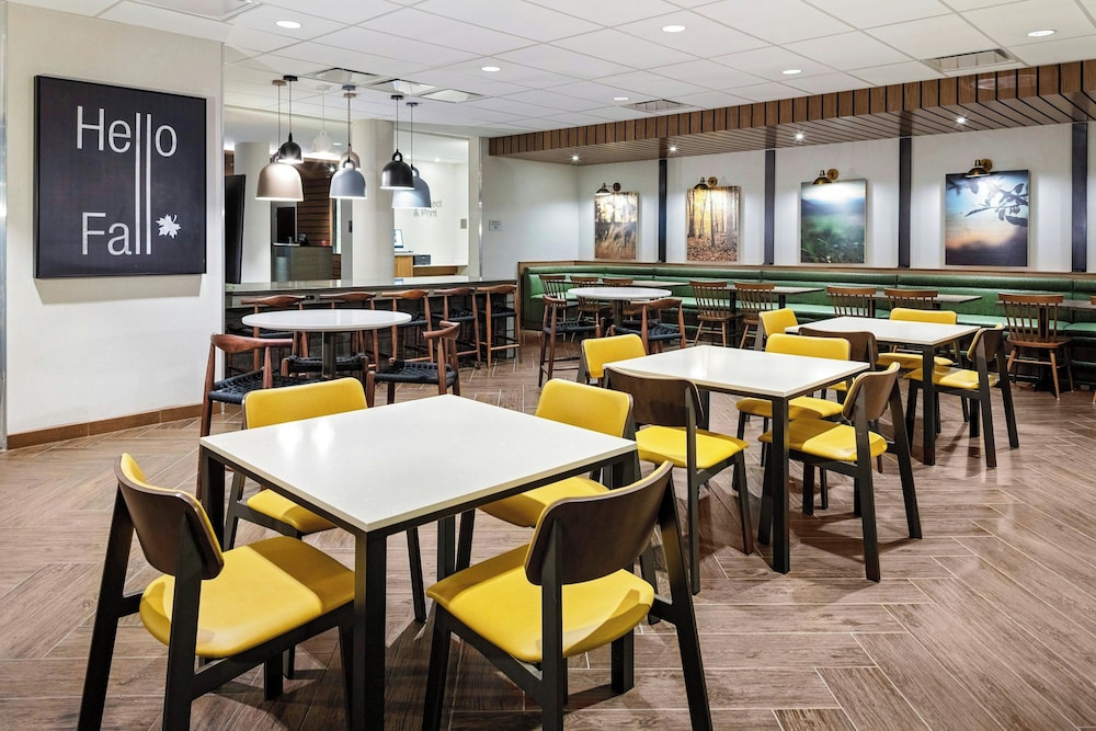 Fairfield Inn & Suites by Marriott Queensbury Glens Falls Lake George Area - photo 16