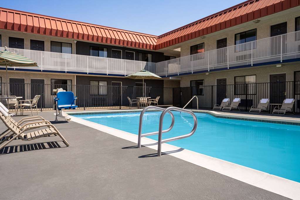 Days Inn by Wyndham Fresno South - photo 8