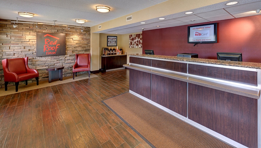 Red Roof Inn Chapel Hill UNC - photo 2