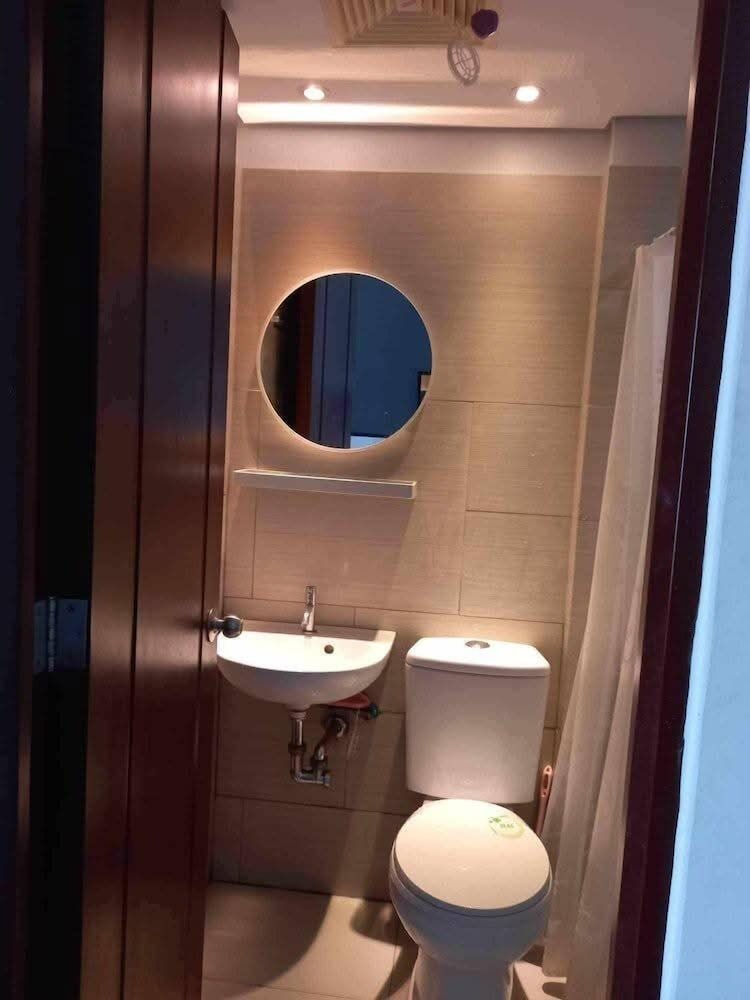 Cozy aesthetic stay near Alabang — 4-Star Luxury Hotel in Manila, Philippines
