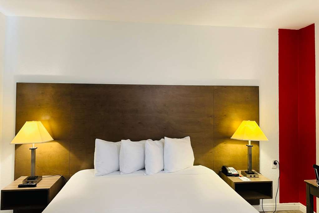 Ramada by Wyndham San Diego Airport - photo 22