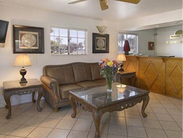 Days Inn Salinas Airport - photo 3