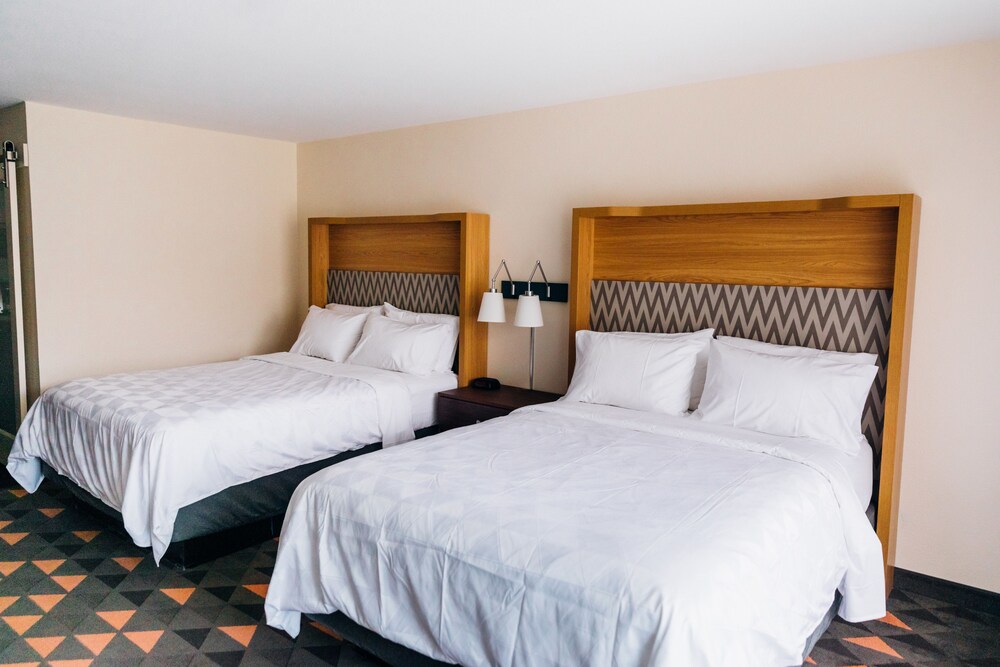 Holiday Inn Phoenix Mesa Chandler by IHG - photo 5