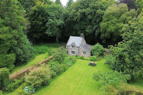 Garden Cottage — 4-Star Luxury Hotel in Pwllheli, United Kingdom