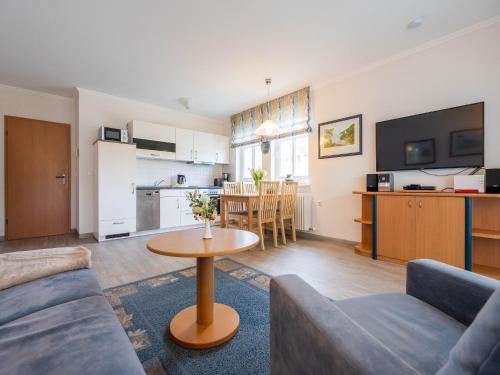 Dünenpark Binz Komfort Ferienwohnung mit 1 Schlafzimmer und Balkon im Obergeschoss 182 — 4-Star Luxury Hotel in Ostseebad Binz, Germany