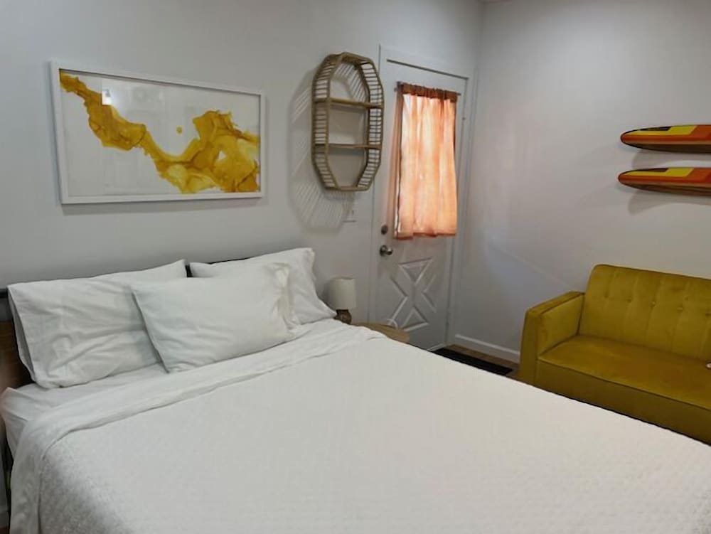 Bluebird Bay Resort - photo 2
