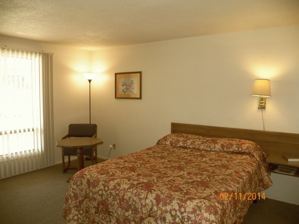 Schuyler Inn - photo 2