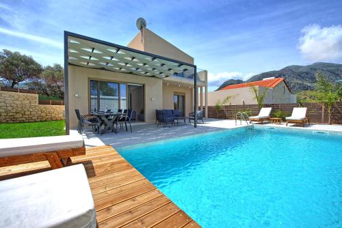 Villa Silentium Ionia by PosarelliVillas — 4-Star Luxury Hotel in Argyroupoli, Greece