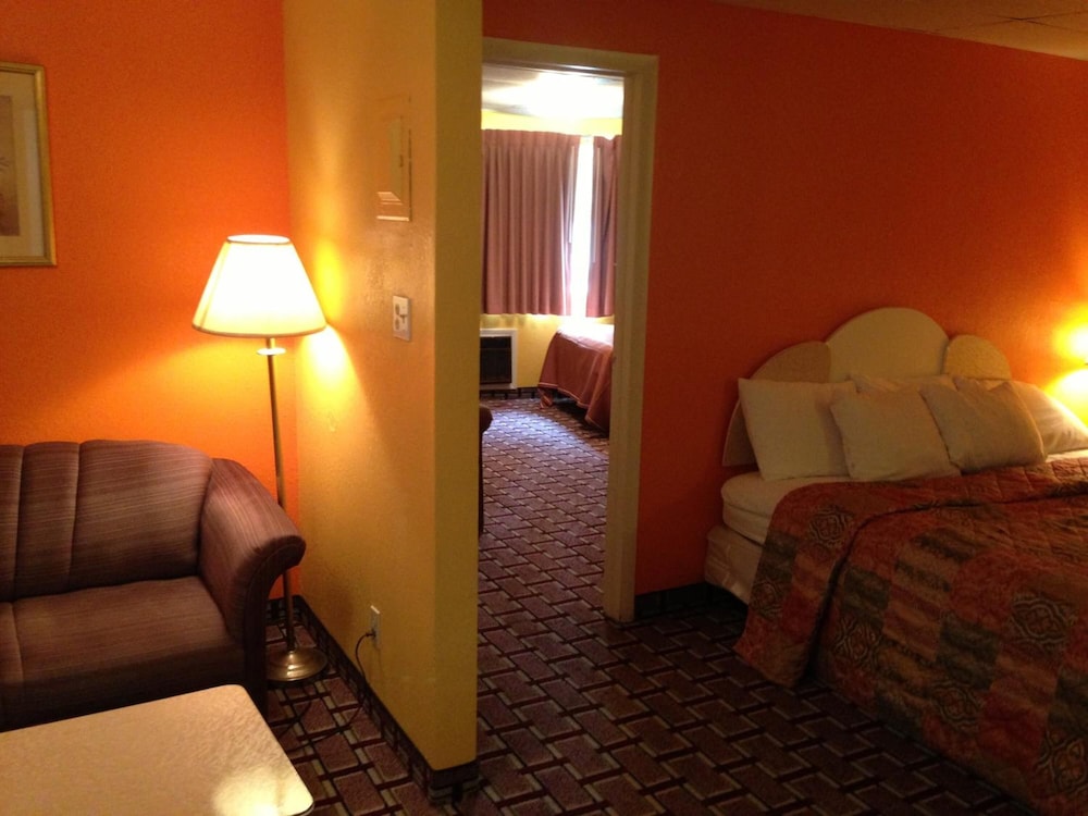 Red Carpet Inn Niagara Falls - photo 26