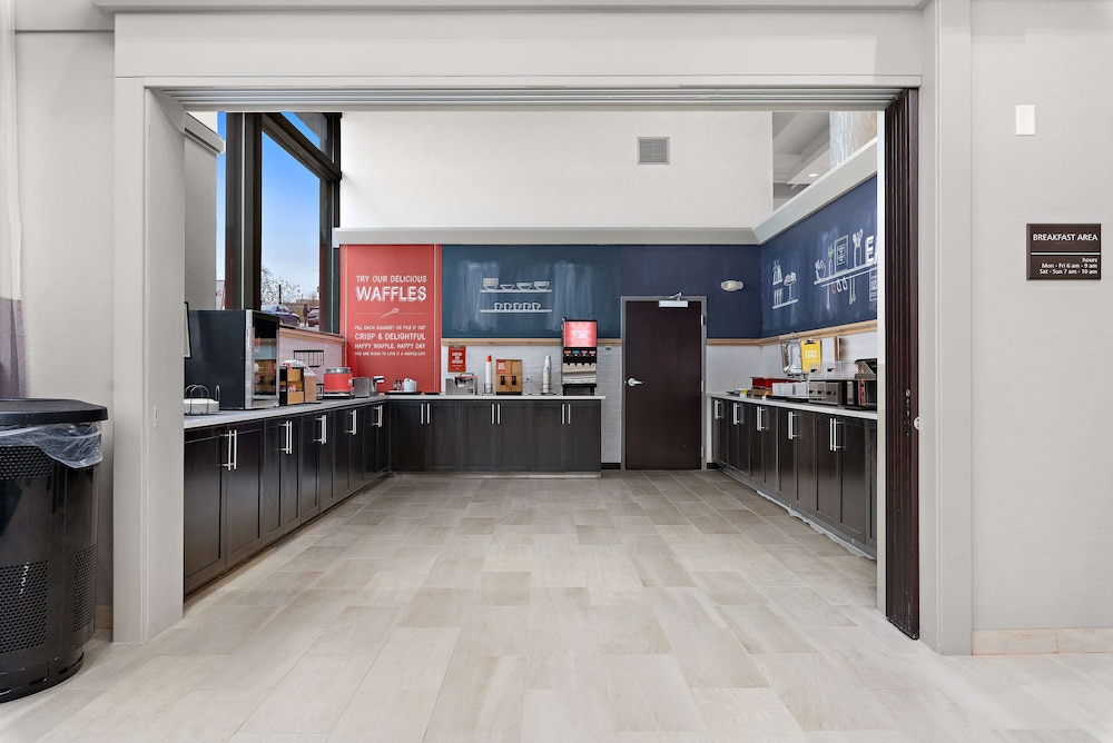 Hampton Inn Kansas City Downtown Financial District - photo 33