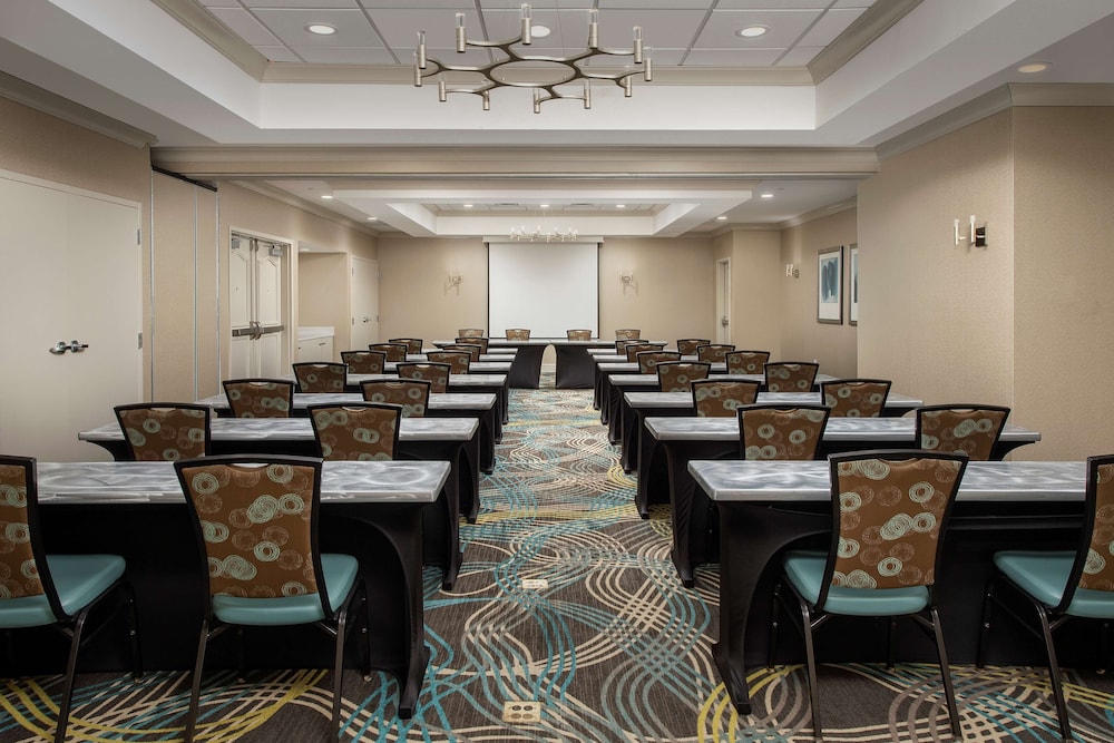 Hilton Garden Inn Charlotte Mooresville - photo 31