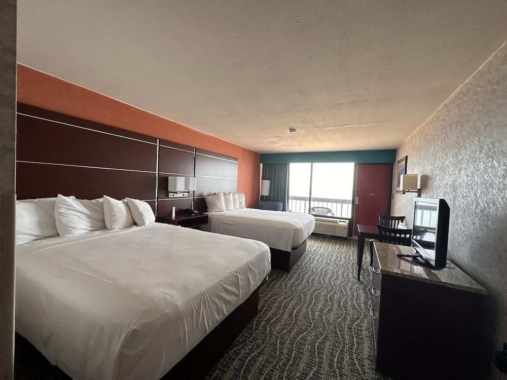 The Breakers Resort Inn - photo 7