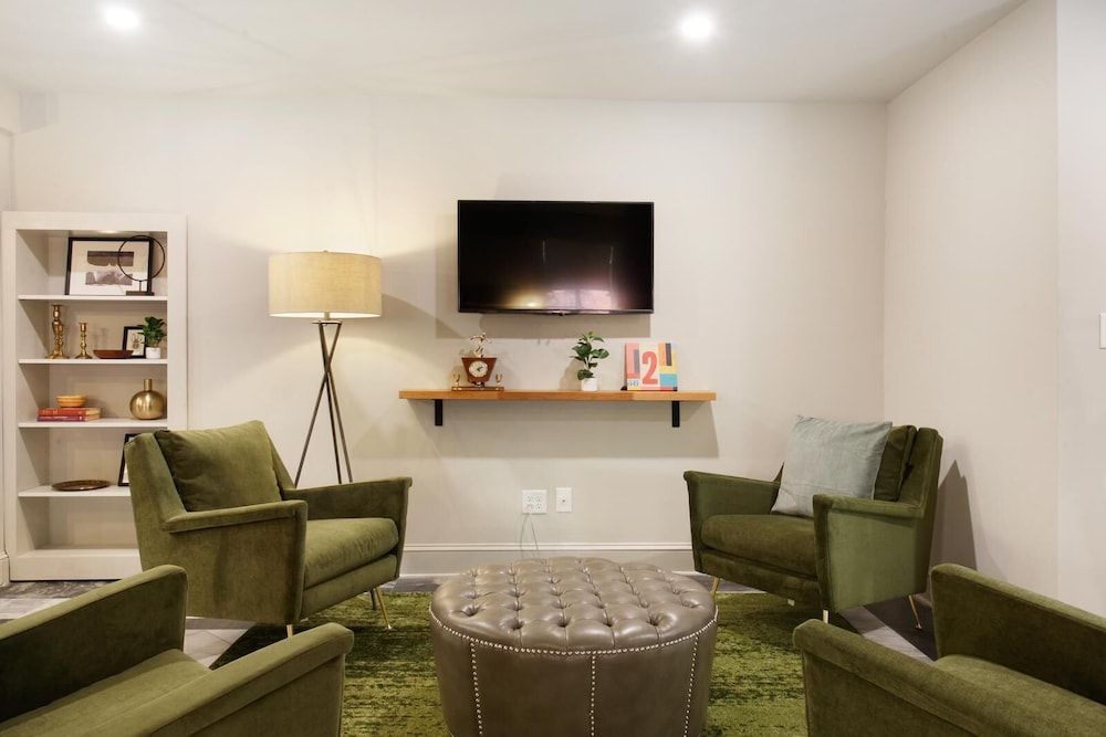 The Present Hotel - photo 113