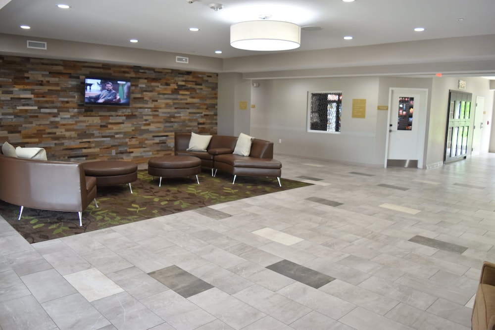 Candlewood Suites Kansas City Independence by IHG - photo 38