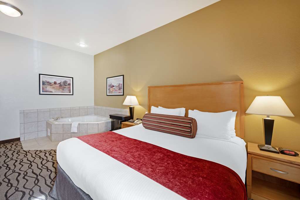 Best Western Plus Guymon Hotel & Suites - photo 17