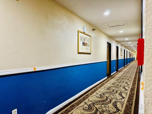 Express Inn & Suites Junction City - photo 12