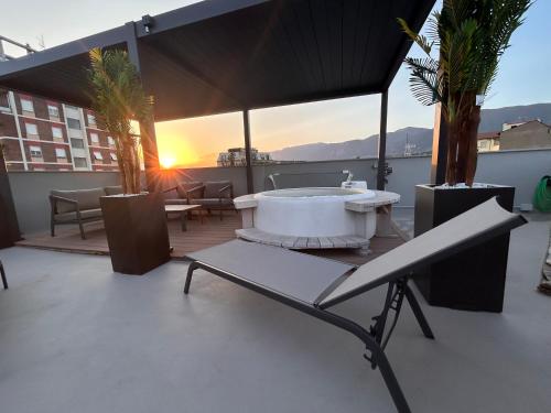 Suite Panoramic Attico con Jacuzzi Privata — 4-Star Luxury Hotel in Terni, Italy