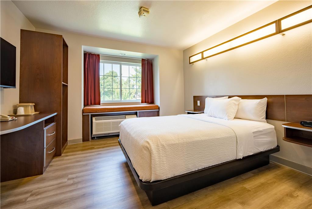 Microtel Inn & Suites by Wyndham Cheyenne - photo 21