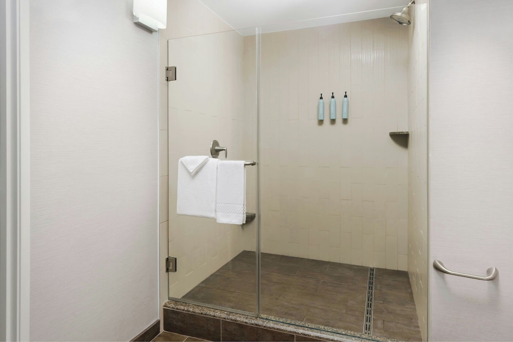 Courtyard by Marriott Los Angeles Woodland Hills - photo 16